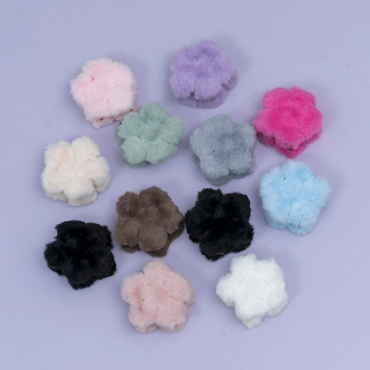 Fur Mini Flower Hair Claw – UBKWS2354