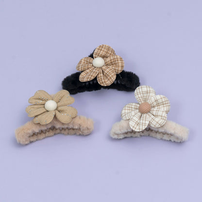Fur Daisy Hair Claw (1Dz) - UBKWS2551