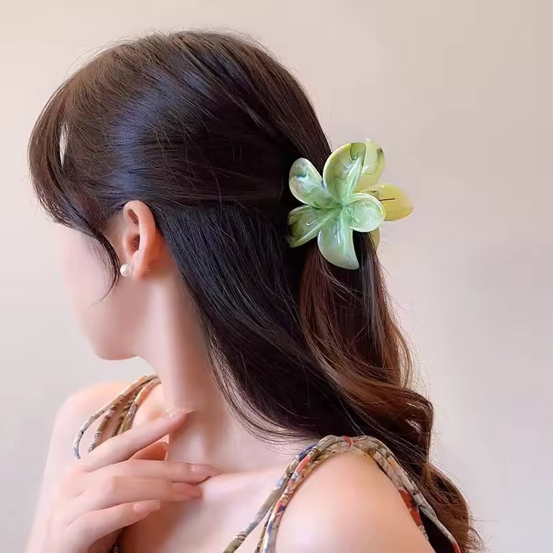 Marble Finish Floral Hair Claw (1Dz) - UBKKWS2402
