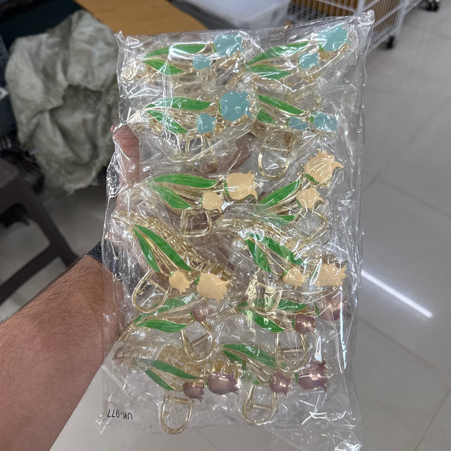 Tulip Pearl Metal Hair Clip (12Pcs) - UBKWS1242