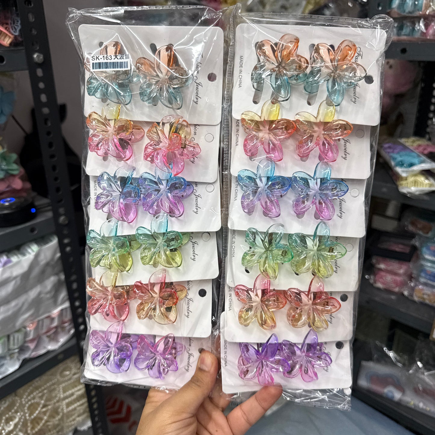 Gradient Glossy Flower Hair Claw (1Dz) - UBKWS2481